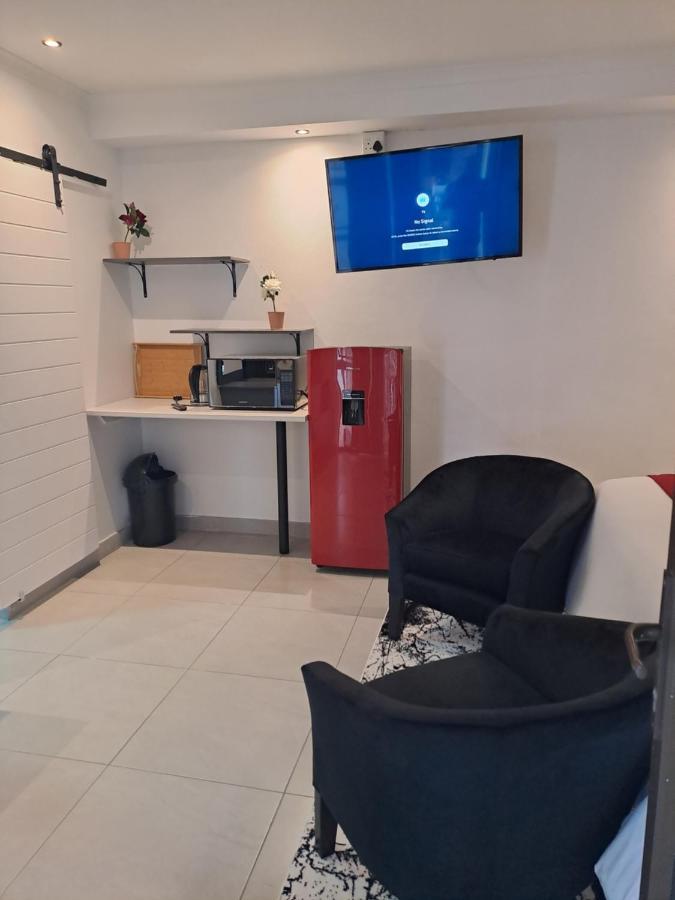 Mint Guesthouse Randfontein 외부 사진
